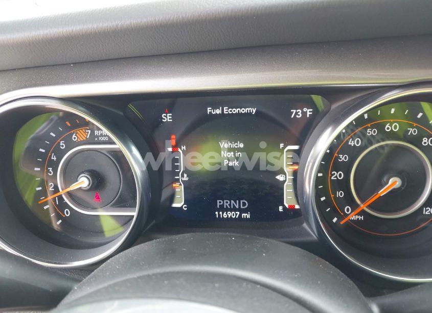 Photo 7 of 2018 Jeep Wrangler UNLIMITED SAHARA 4X4 (VIN 1C4HJXEN1JW320942)