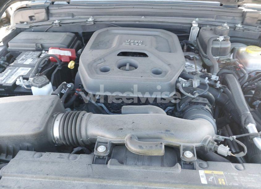 Photo 10 of 2019 Jeep Wrangler UNLIMITED SAHARA 4X4 (VIN 1C4HJXEN1KW524321)