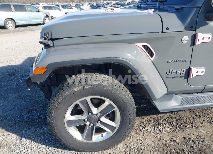 Photo 18 of 2019 Jeep Wrangler UNLIMITED SAHARA 4X4 (VIN 1C4HJXEN1KW524321)