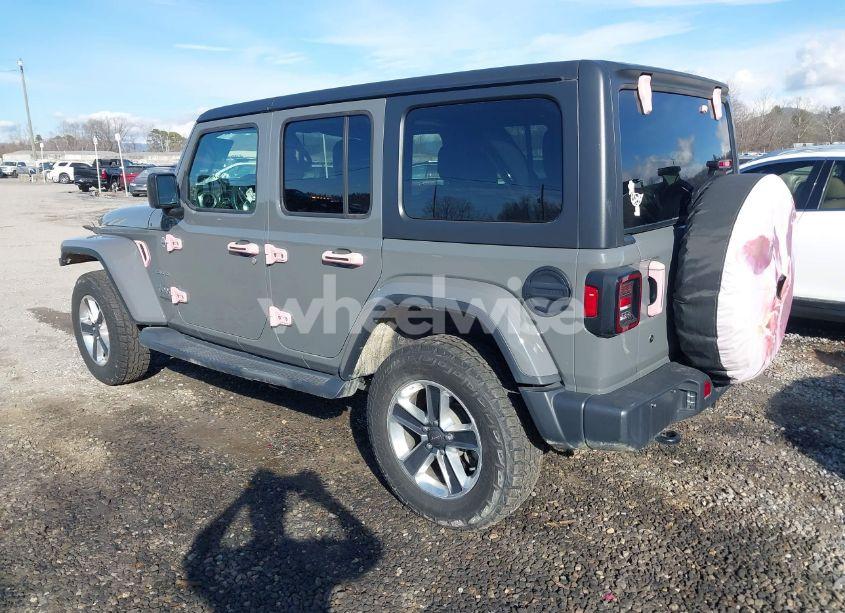 Photo 3 of 2019 Jeep Wrangler UNLIMITED SAHARA 4X4 (VIN 1C4HJXEN1KW524321)