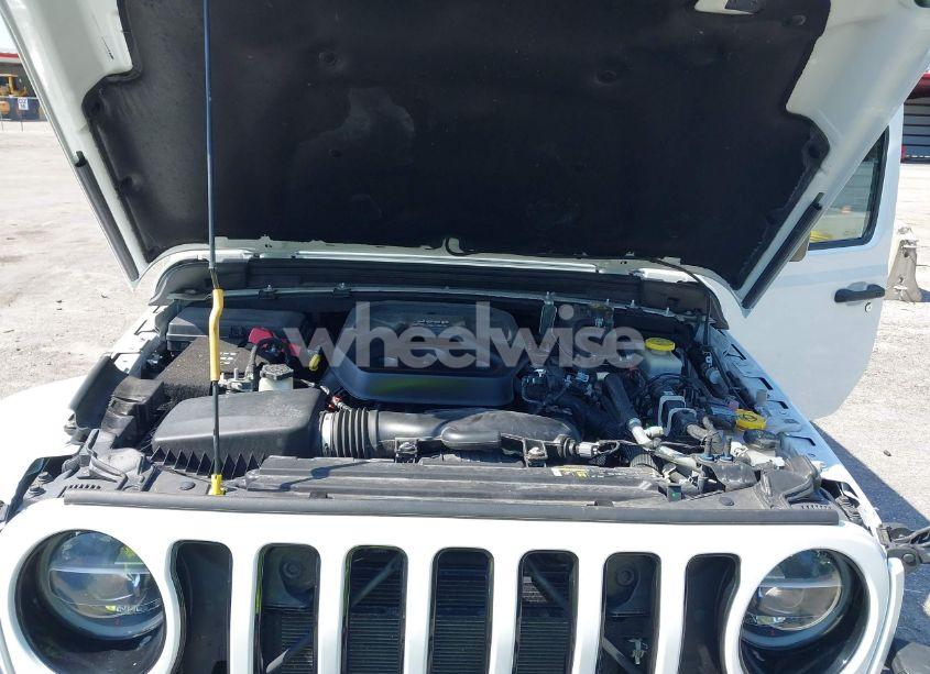 Photo 10 of 2020 Jeep Wrangler UNLIMITED SAHARA ALTITUDE 4X4 (VIN 1C4HJXEN1LW104950)