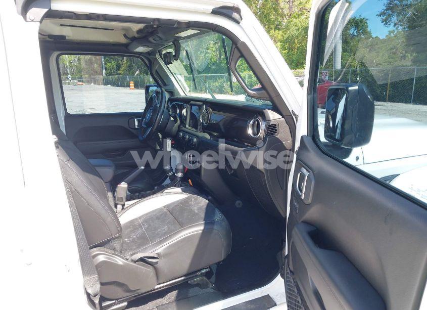 Photo 5 of 2020 Jeep Wrangler UNLIMITED SAHARA ALTITUDE 4X4 (VIN 1C4HJXEN1LW104950)