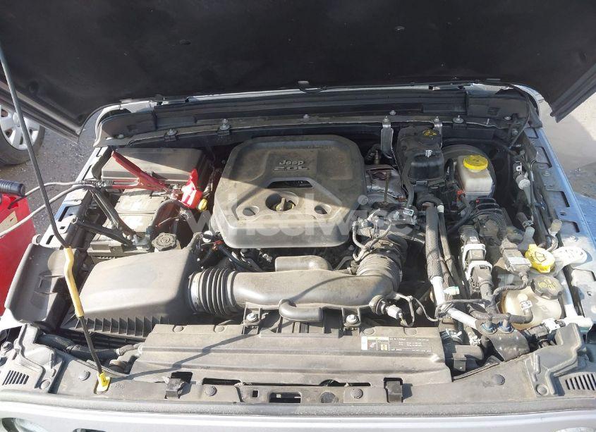 Photo 10 of 2020 Jeep Wrangler UNLIMITED SAHARA 4X4 (VIN 1C4HJXEN1LW204563)