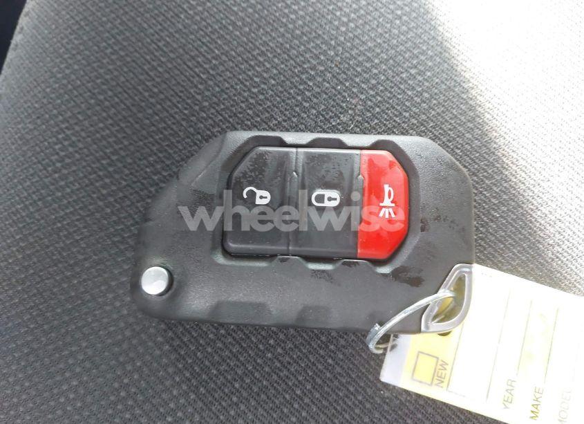 Photo 11 of 2020 Jeep Wrangler UNLIMITED SAHARA 4X4 (VIN 1C4HJXEN1LW204563)