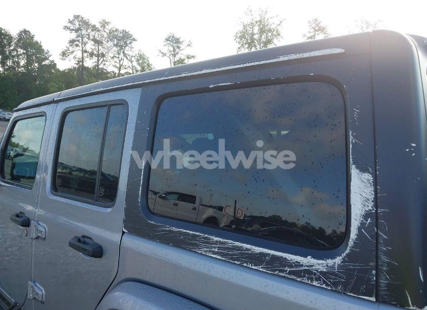 Photo 17 of 2020 Jeep Wrangler UNLIMITED SAHARA 4X4 (VIN 1C4HJXEN1LW204563)