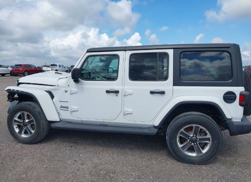 Photo 15 of 2018 Jeep Wrangler UNLIMITED SAHARA 4X4 (VIN 1C4HJXEN2JW295808)