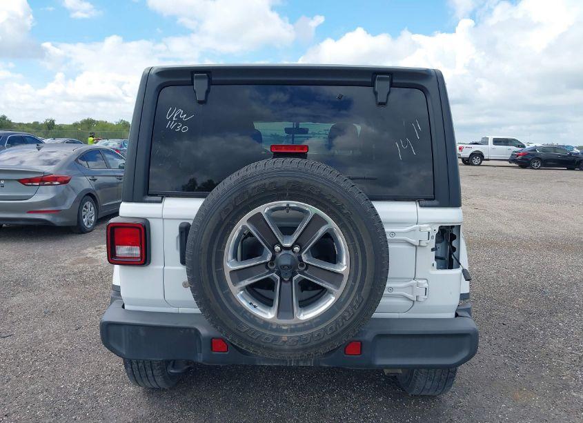 Photo 16 of 2018 Jeep Wrangler UNLIMITED SAHARA 4X4 (VIN 1C4HJXEN2JW295808)