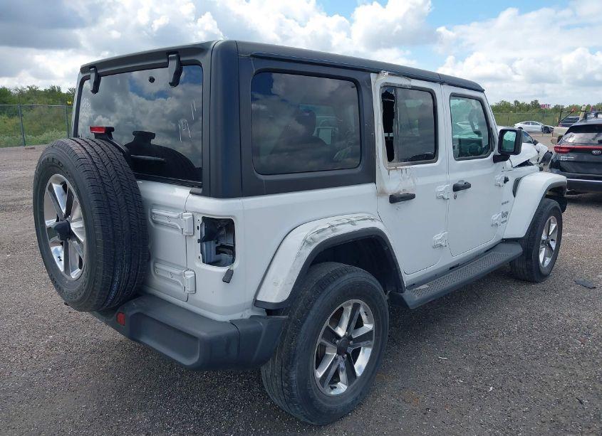 Photo 4 of 2018 Jeep Wrangler UNLIMITED SAHARA 4X4 (VIN 1C4HJXEN2JW295808)