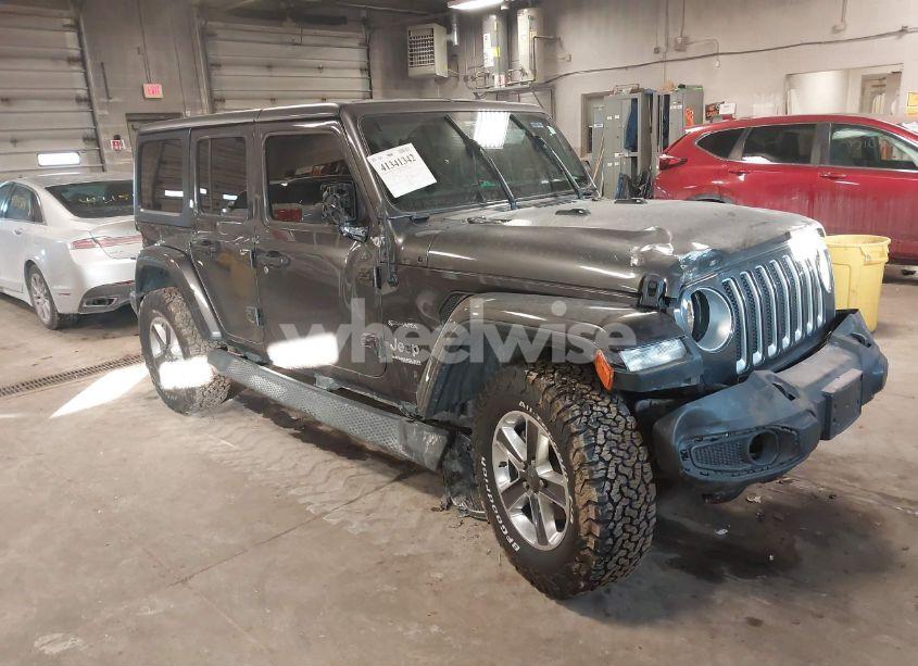 2019 Jeep Wrangler UNLIMITED SAHARA 4X4 (VIN 1C4HJXEN2KW594605) main photo