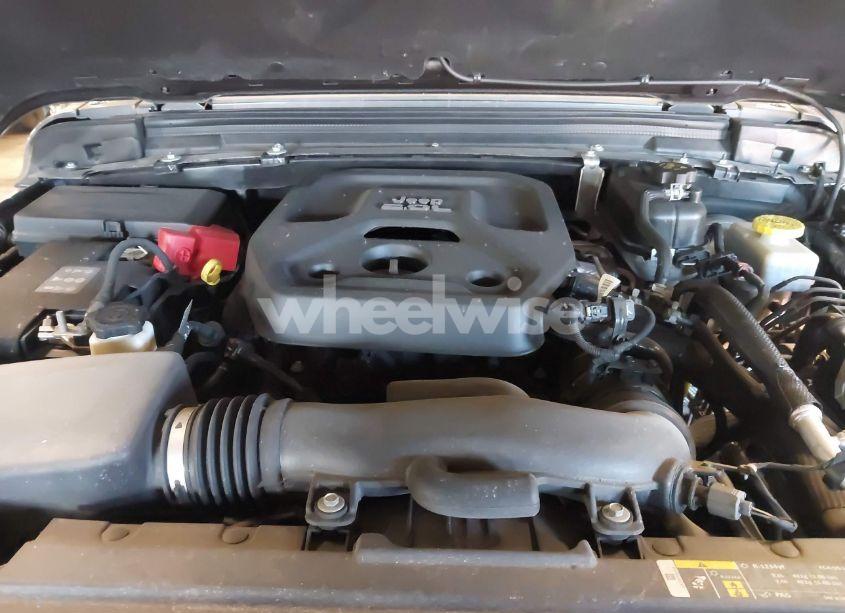 Photo 10 of 2019 Jeep Wrangler UNLIMITED SAHARA 4X4 (VIN 1C4HJXEN2KW594605)