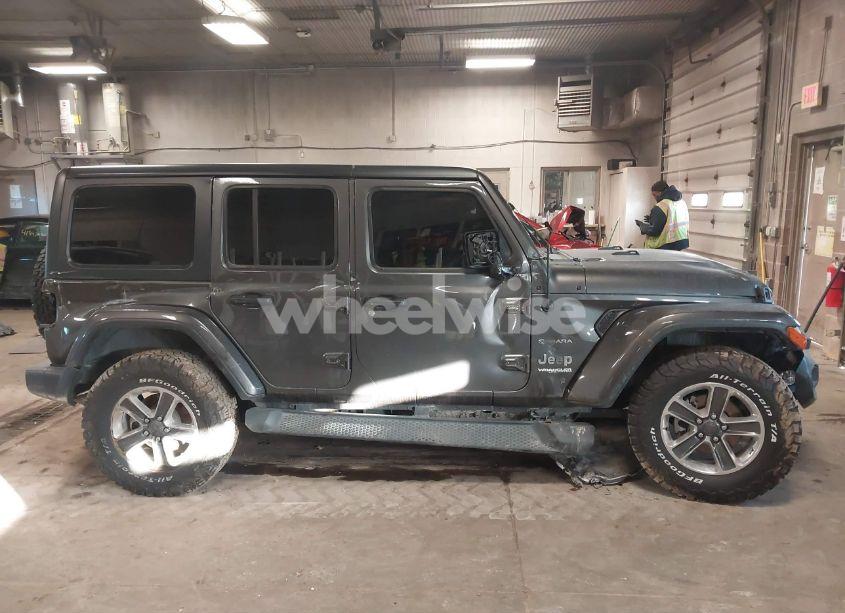 Photo 13 of 2019 Jeep Wrangler UNLIMITED SAHARA 4X4 (VIN 1C4HJXEN2KW594605)