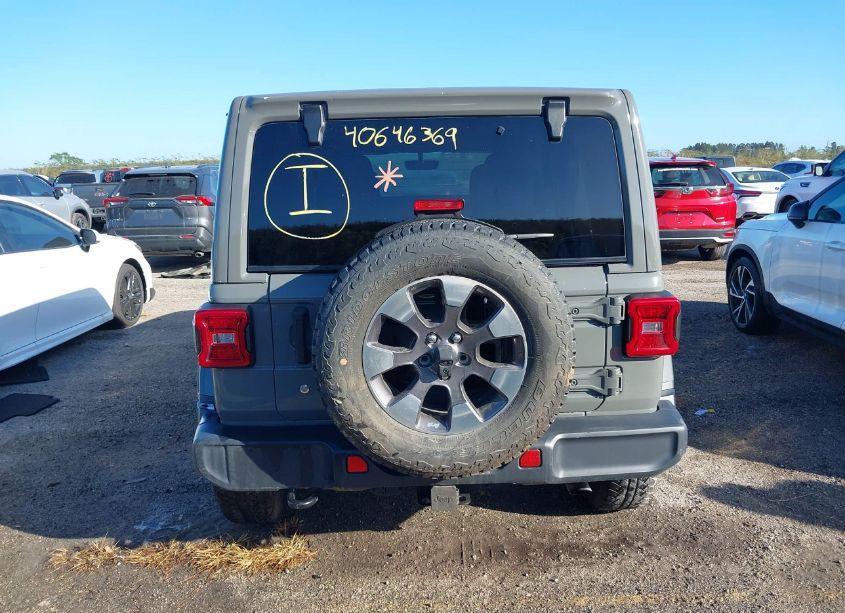 Photo 15 of 2019 Jeep Wrangler UNLIMITED SAHARA 4X4 (VIN 1C4HJXEN2KW615789)