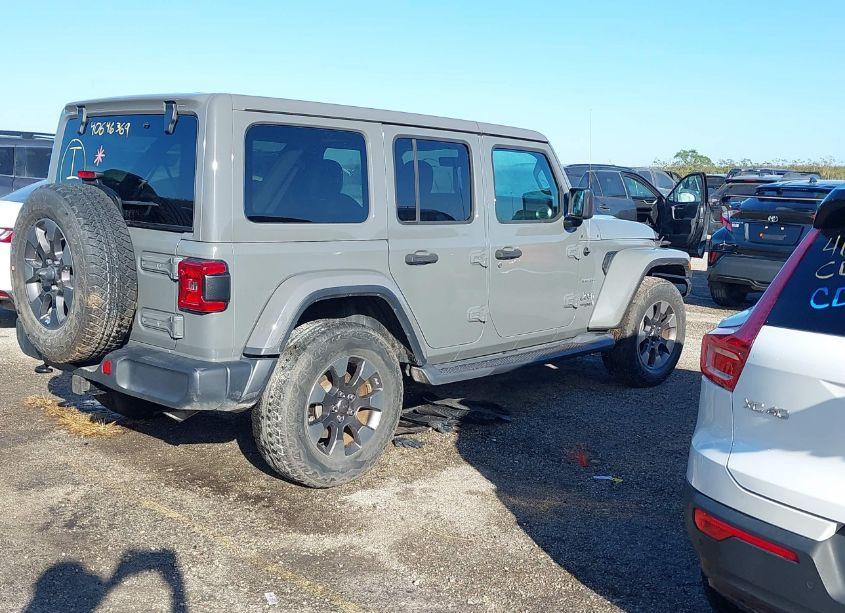 Photo 4 of 2019 Jeep Wrangler UNLIMITED SAHARA 4X4 (VIN 1C4HJXEN2KW615789)