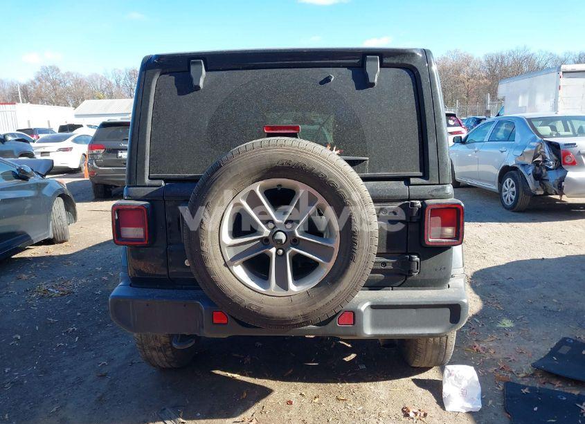 Photo 17 of 2020 Jeep Wrangler UNLIMITED SAHARA 4X4 (VIN 1C4HJXEN2LW221842)