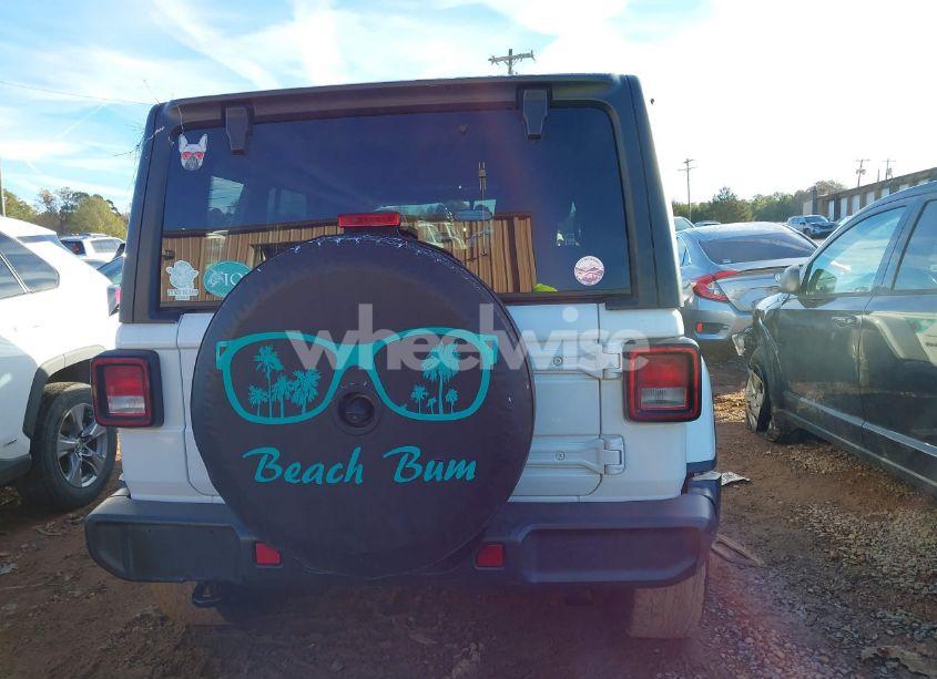 Photo 16 of 2020 Jeep Wrangler UNLIMITED SAHARA 4X4 (VIN 1C4HJXEN2LW267929)