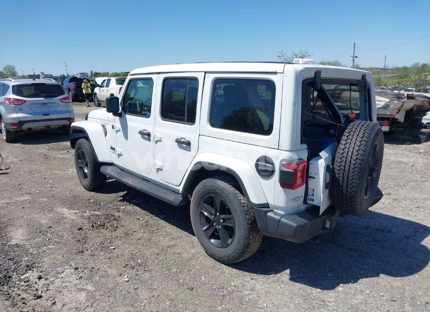 Photo 3 of 2021 Jeep Wrangler UNLIMITED SAHARA ALTITUDE 4X4 (VIN 1C4HJXEN2MW528137)