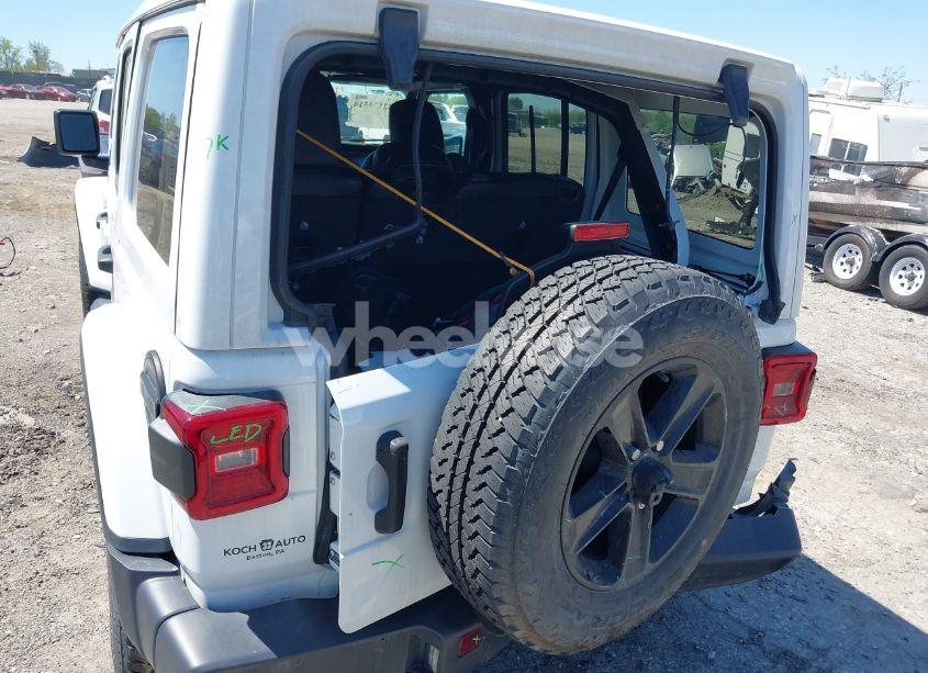 Photo 6 of 2021 Jeep Wrangler UNLIMITED SAHARA ALTITUDE 4X4 (VIN 1C4HJXEN2MW528137)