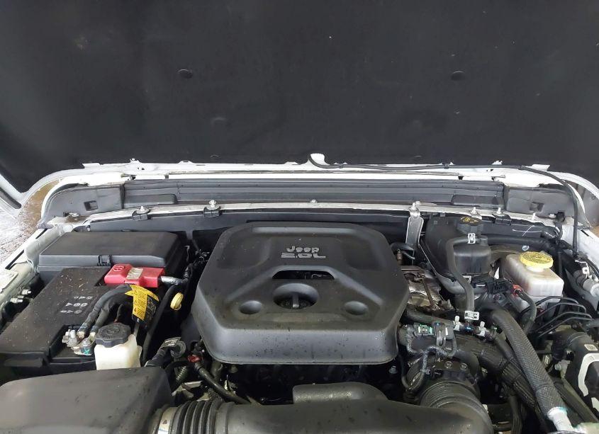 Photo 10 of 2021 Jeep Wrangler UNLIMITED SAHARA 4X4 (VIN 1C4HJXEN2MW704359)