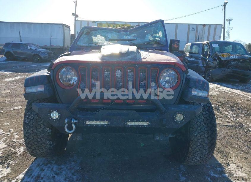 Photo 11 of 2018 Jeep Wrangler UNLIMITED SAHARA (VIN 1C4HJXEN3JW230594)