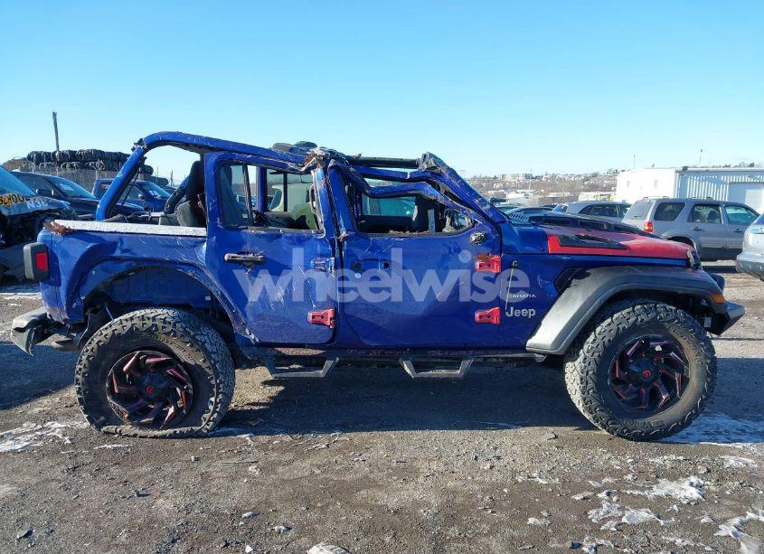 Photo 12 of 2018 Jeep Wrangler UNLIMITED SAHARA (VIN 1C4HJXEN3JW230594)