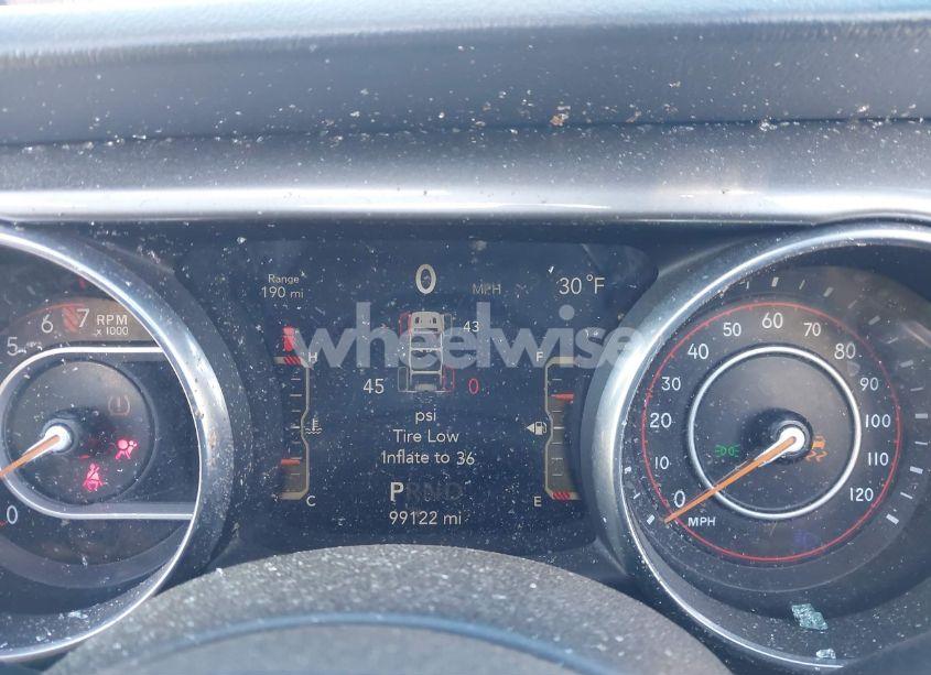 Photo 7 of 2018 Jeep Wrangler UNLIMITED SAHARA (VIN 1C4HJXEN3JW230594)