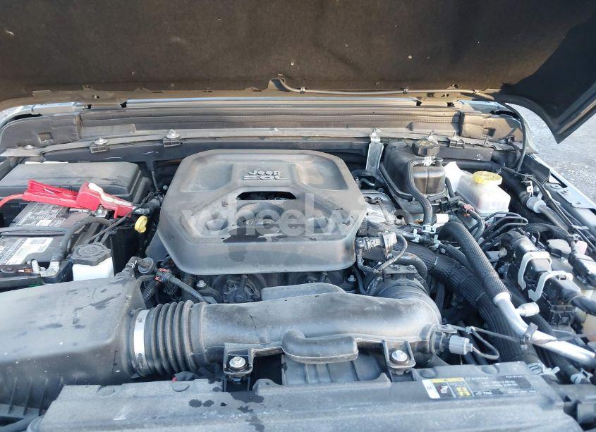 Photo 10 of 2019 Jeep Wrangler UNLIMITED SAHARA 4X4 (VIN 1C4HJXEN3KW512168)