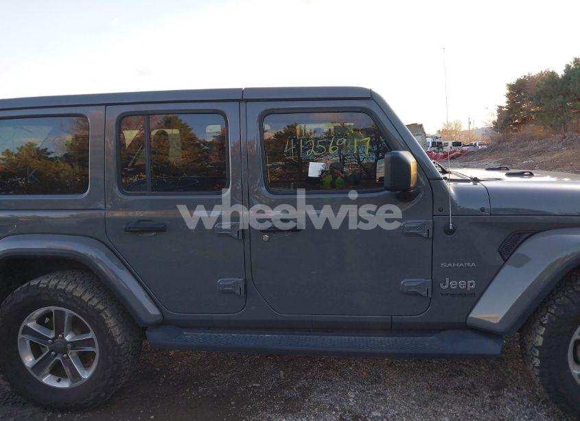 Photo 13 of 2019 Jeep Wrangler UNLIMITED SAHARA 4X4 (VIN 1C4HJXEN3KW512168)