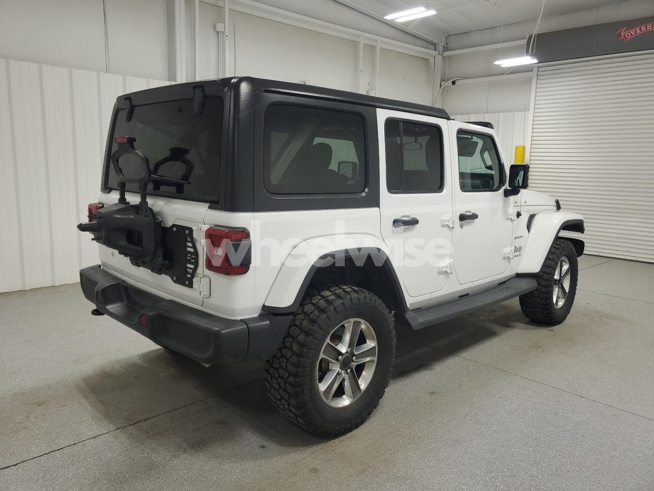 Photo 3 of 2019 JEEP WRANGLER UNLIMITED SAHARA (VIN 1C4HJXEN3KW527950)