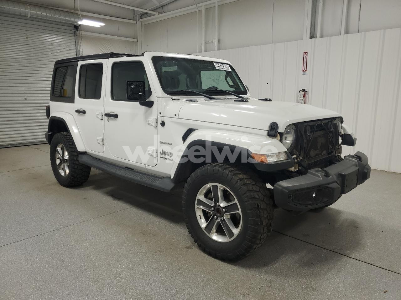 Photo 4 of 2019 JEEP WRANGLER UNLIMITED SAHARA (VIN 1C4HJXEN3KW527950)
