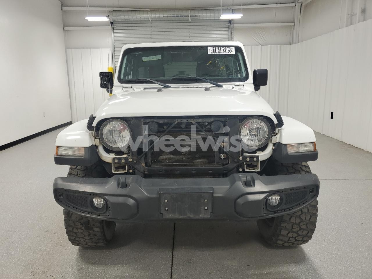 Photo 5 of 2019 JEEP WRANGLER UNLIMITED SAHARA (VIN 1C4HJXEN3KW527950)