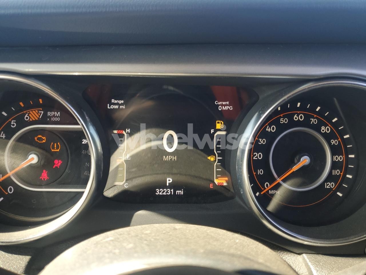 Photo 9 of 2019 JEEP WRANGLER UNLIMITED SAHARA (VIN 1C4HJXEN3KW527950)