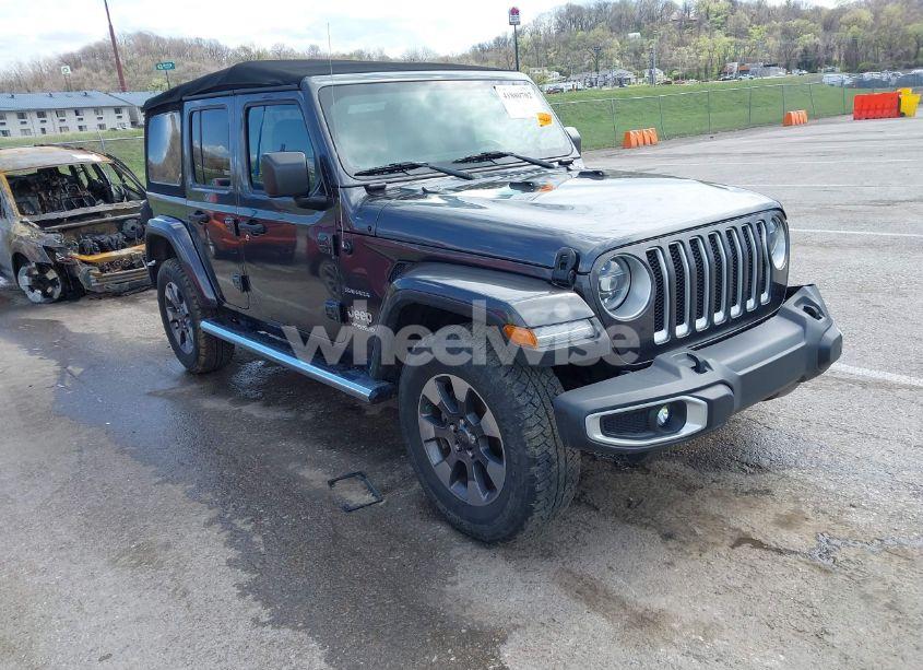 2019 Jeep Wrangler UNLIMITED SAHARA ALTITUDE 4X4 (VIN 1C4HJXEN3KW622167) main photo