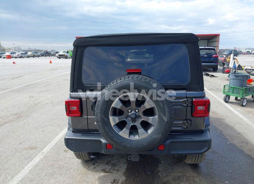 Photo 17 of 2019 Jeep Wrangler UNLIMITED SAHARA ALTITUDE 4X4 (VIN 1C4HJXEN3KW622167)