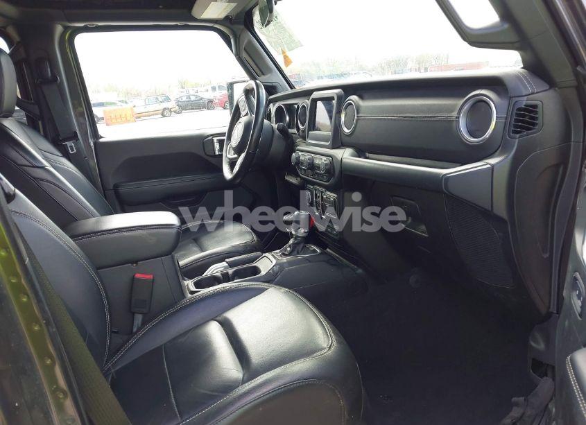 Photo 5 of 2019 Jeep Wrangler UNLIMITED SAHARA ALTITUDE 4X4 (VIN 1C4HJXEN3KW622167)