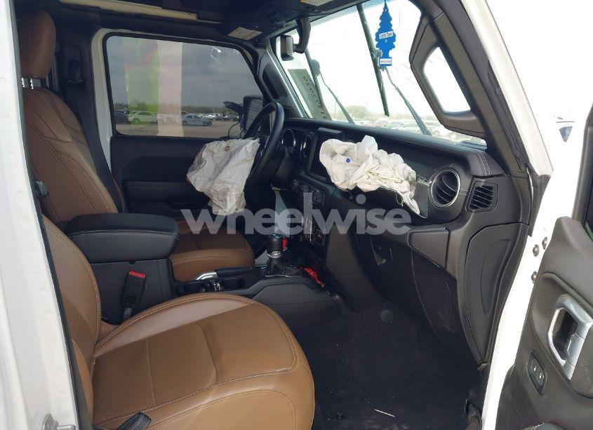 Photo 5 of 2021 Jeep Wrangler UNLIMITED SAHARA 4X4 (VIN 1C4HJXEN3MW717895)