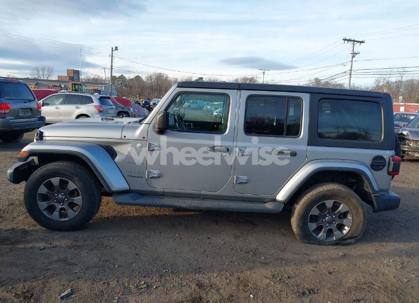 Photo 14 of 2018 Jeep Wrangler UNLIMITED SAHARA 4X4 (VIN 1C4HJXEN4JW173435)