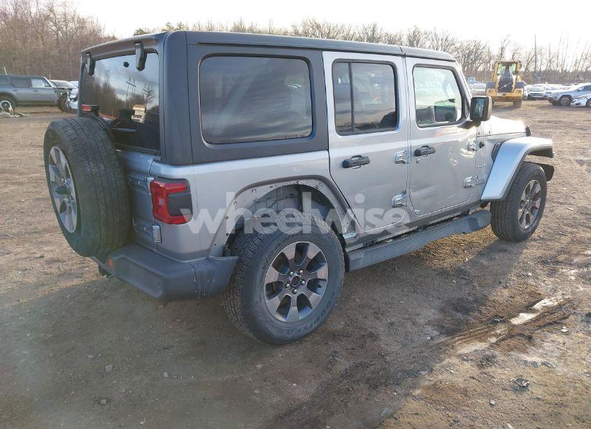 Photo 4 of 2018 Jeep Wrangler UNLIMITED SAHARA 4X4 (VIN 1C4HJXEN4JW173435)