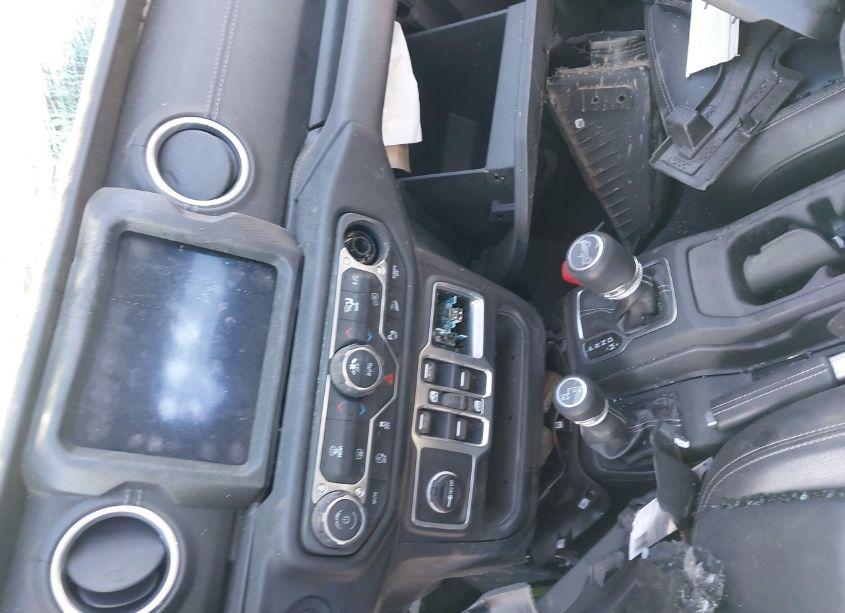 Photo 11 of 2019 Jeep Wrangler UNLIMITED SAHARA 4X4 (VIN 1C4HJXEN4KW526077)