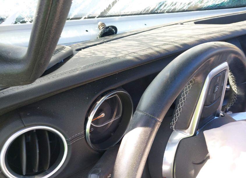 Photo 16 of 2019 Jeep Wrangler UNLIMITED SAHARA 4X4 (VIN 1C4HJXEN4KW526077)