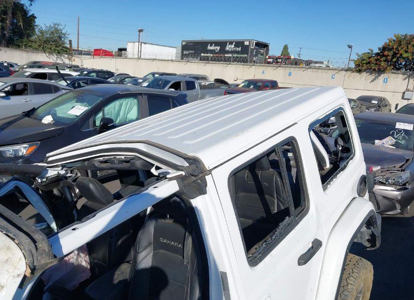 Photo 19 of 2019 Jeep Wrangler UNLIMITED SAHARA 4X4 (VIN 1C4HJXEN4KW526077)