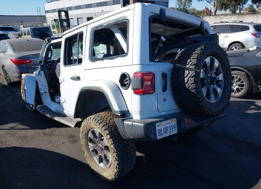 Photo 3 of 2019 Jeep Wrangler UNLIMITED SAHARA 4X4 (VIN 1C4HJXEN4KW526077)