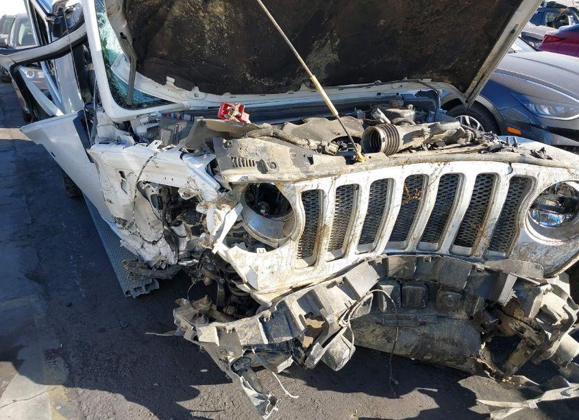 Photo 6 of 2019 Jeep Wrangler UNLIMITED SAHARA 4X4 (VIN 1C4HJXEN4KW526077)