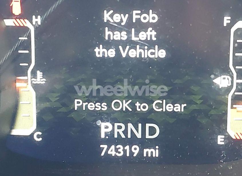 Photo 15 of 2019 Jeep Wrangler UNLIMITED SAHARA 4X4 (VIN 1C4HJXEN4KW592063)