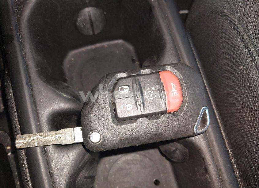 Photo 11 of 2019 Jeep Wrangler UNLIMITED SAHARA 4X4 (VIN 1C4HJXEN4KW686850)