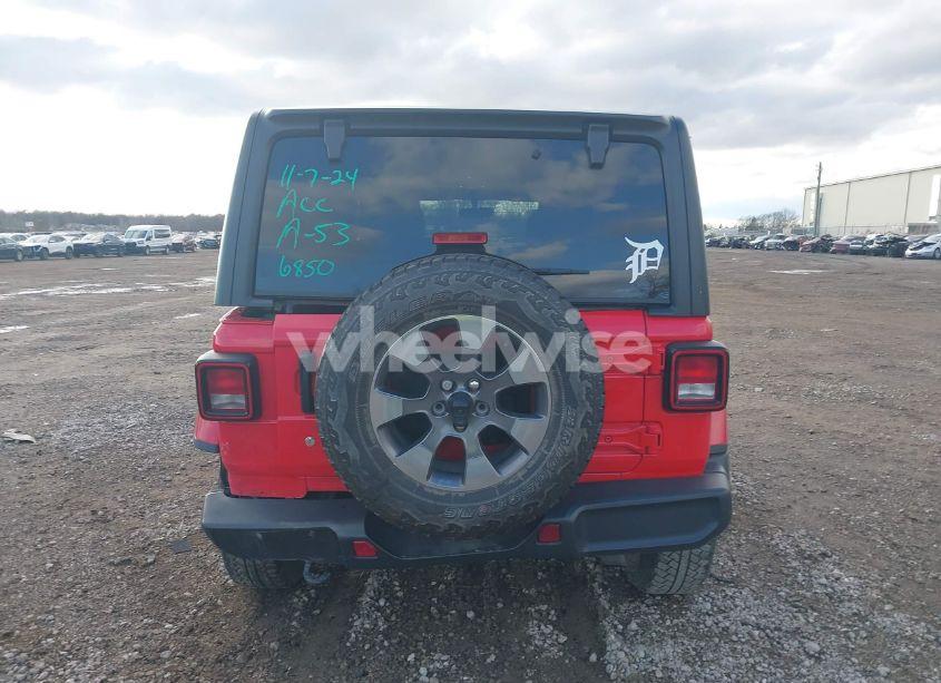 Photo 16 of 2019 Jeep Wrangler UNLIMITED SAHARA 4X4 (VIN 1C4HJXEN4KW686850)