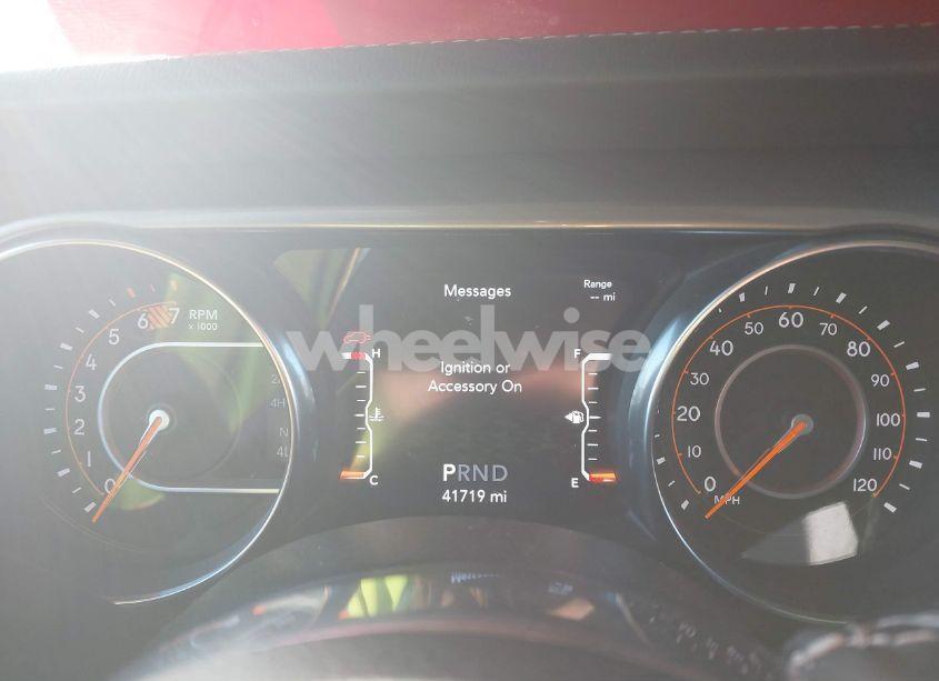 Photo 7 of 2019 Jeep Wrangler UNLIMITED SAHARA 4X4 (VIN 1C4HJXEN4KW686850)