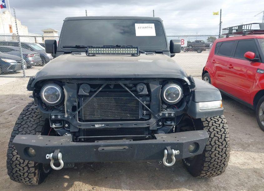 Photo 13 of 2020 Jeep Wrangler UNLIMITED SAHARA 4X4 (VIN 1C4HJXEN4LW127736)