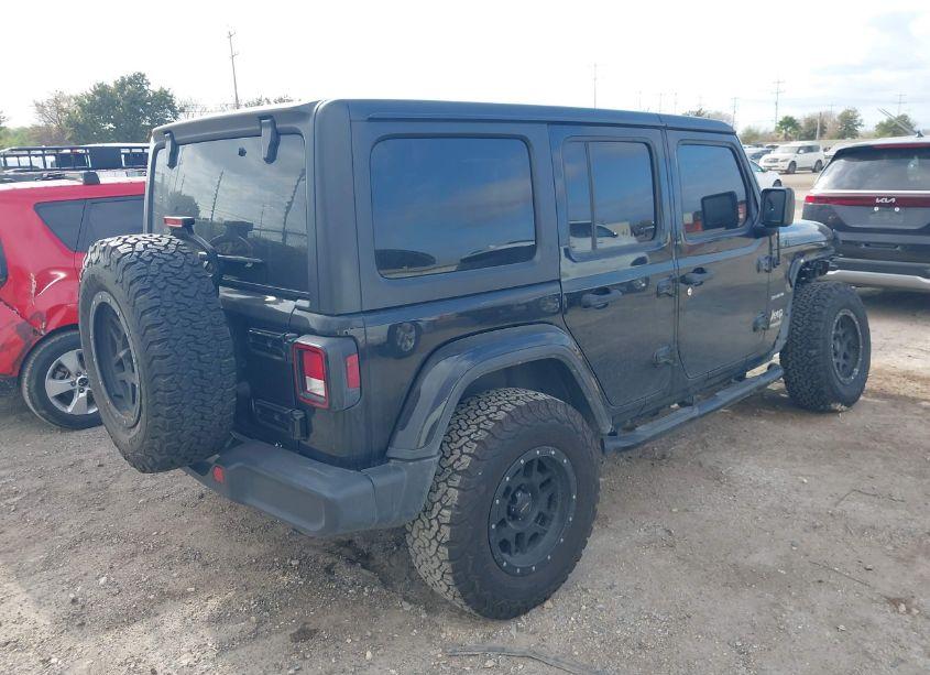 Photo 4 of 2020 Jeep Wrangler UNLIMITED SAHARA 4X4 (VIN 1C4HJXEN4LW127736)