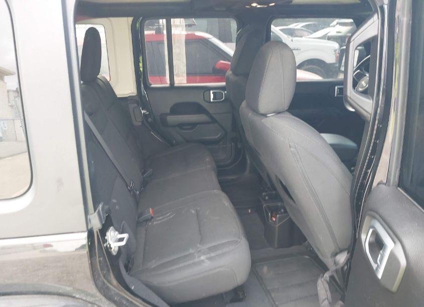 Photo 8 of 2020 Jeep Wrangler UNLIMITED SAHARA 4X4 (VIN 1C4HJXEN4LW127736)