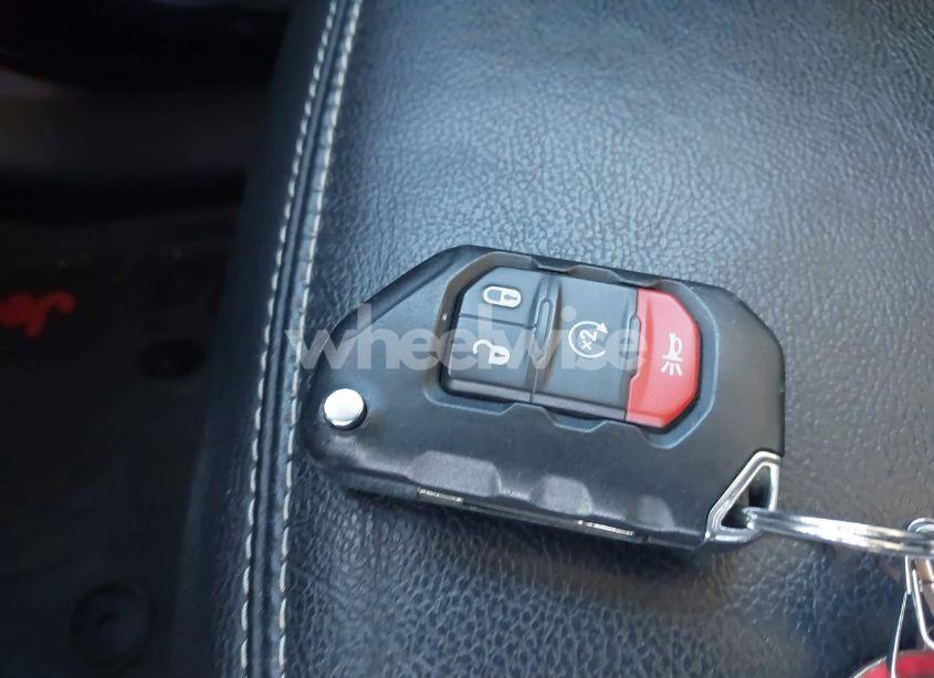 Photo 11 of 2020 Jeep Wrangler UNLIMITED SAHARA 4X4 (VIN 1C4HJXEN4LW157514)